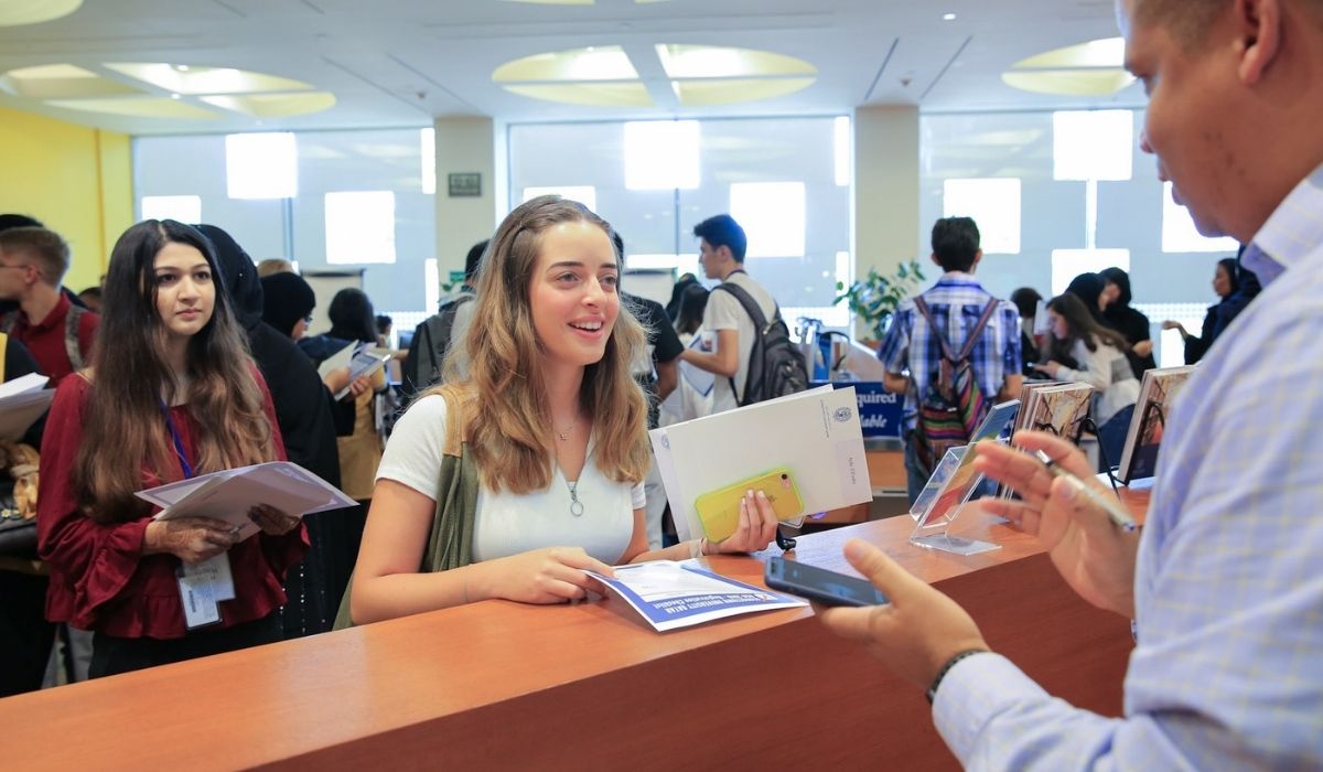 Hire the Most Qualified Receptionist for Your School with this Outsourcing Service in Qatar
